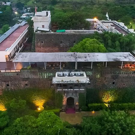 Fort Jadhavgadh -A Gadh Heritage Hotel Sasvad Buitenkant foto