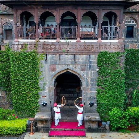 Fort Jadhavgadh -A Gadh Heritage Hotel Sasvad Buitenkant foto