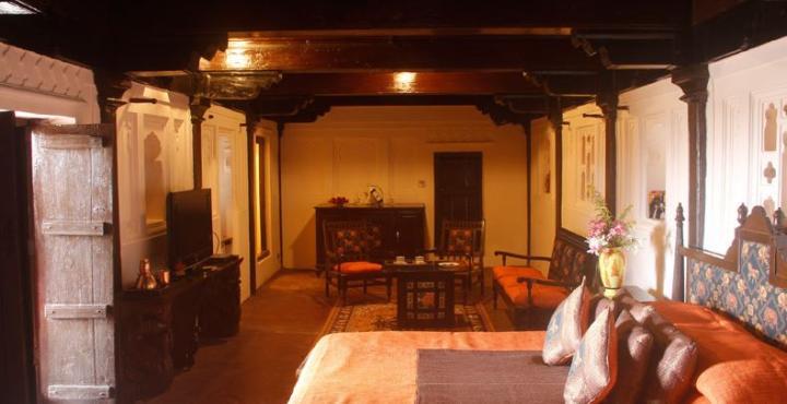 Fort Jadhavgadh -A Gadh Heritage Hotel Sasvad Buitenkant foto