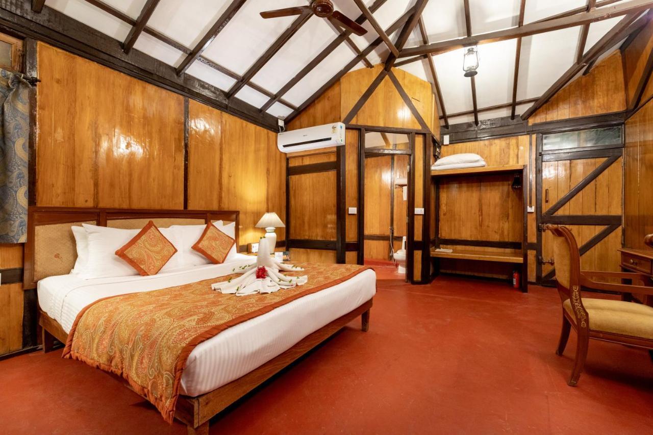 Fort Jadhavgadh -A Gadh Heritage Hotel Sasvad Buitenkant foto