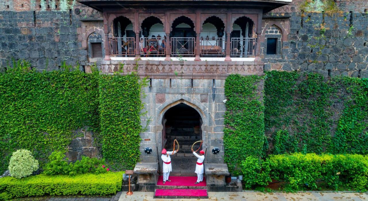 Fort Jadhavgadh -A Gadh Heritage Hotel Sasvad Buitenkant foto
